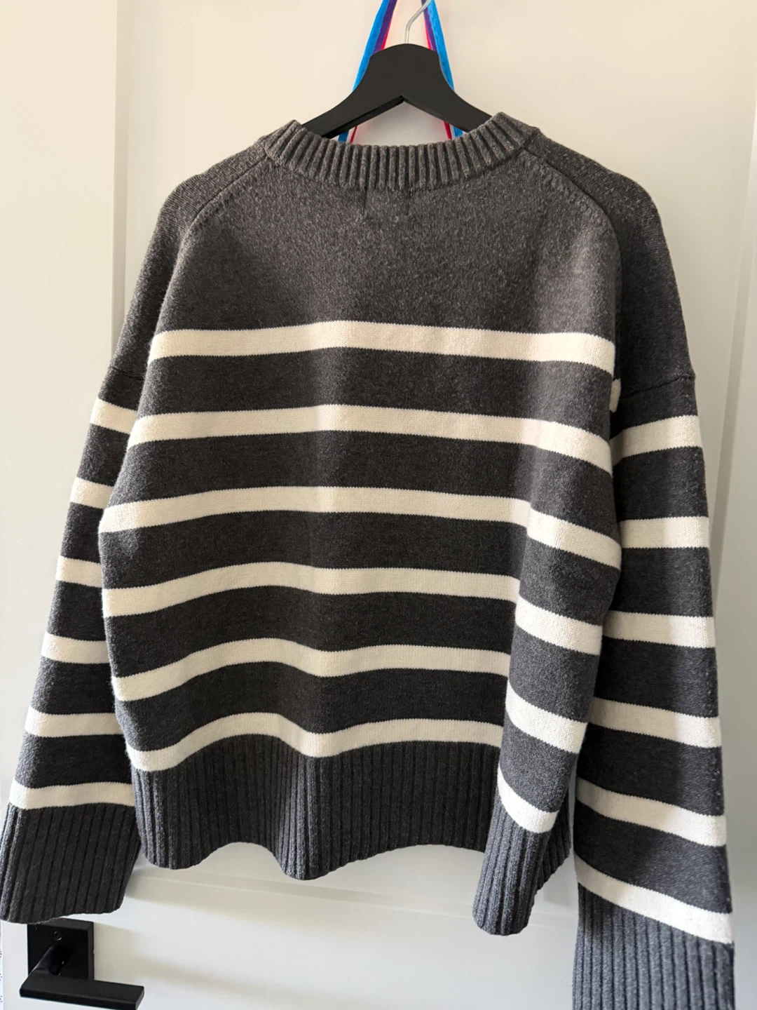 Striped Knit Sweater grey women xxl size runs large - photo 2