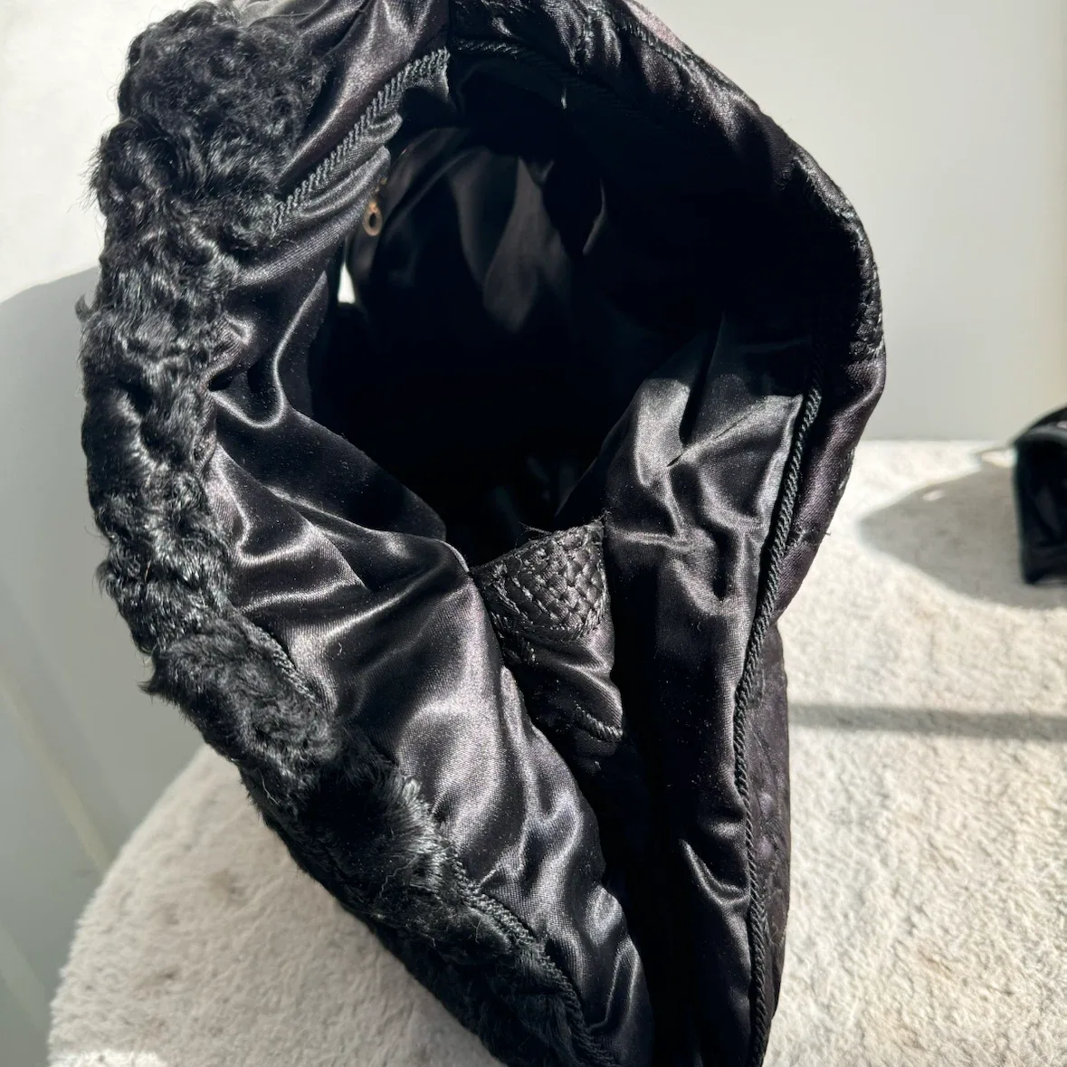 Vintage Hand Muff Warmer Black Satin & Persian Lambwool - photo 4