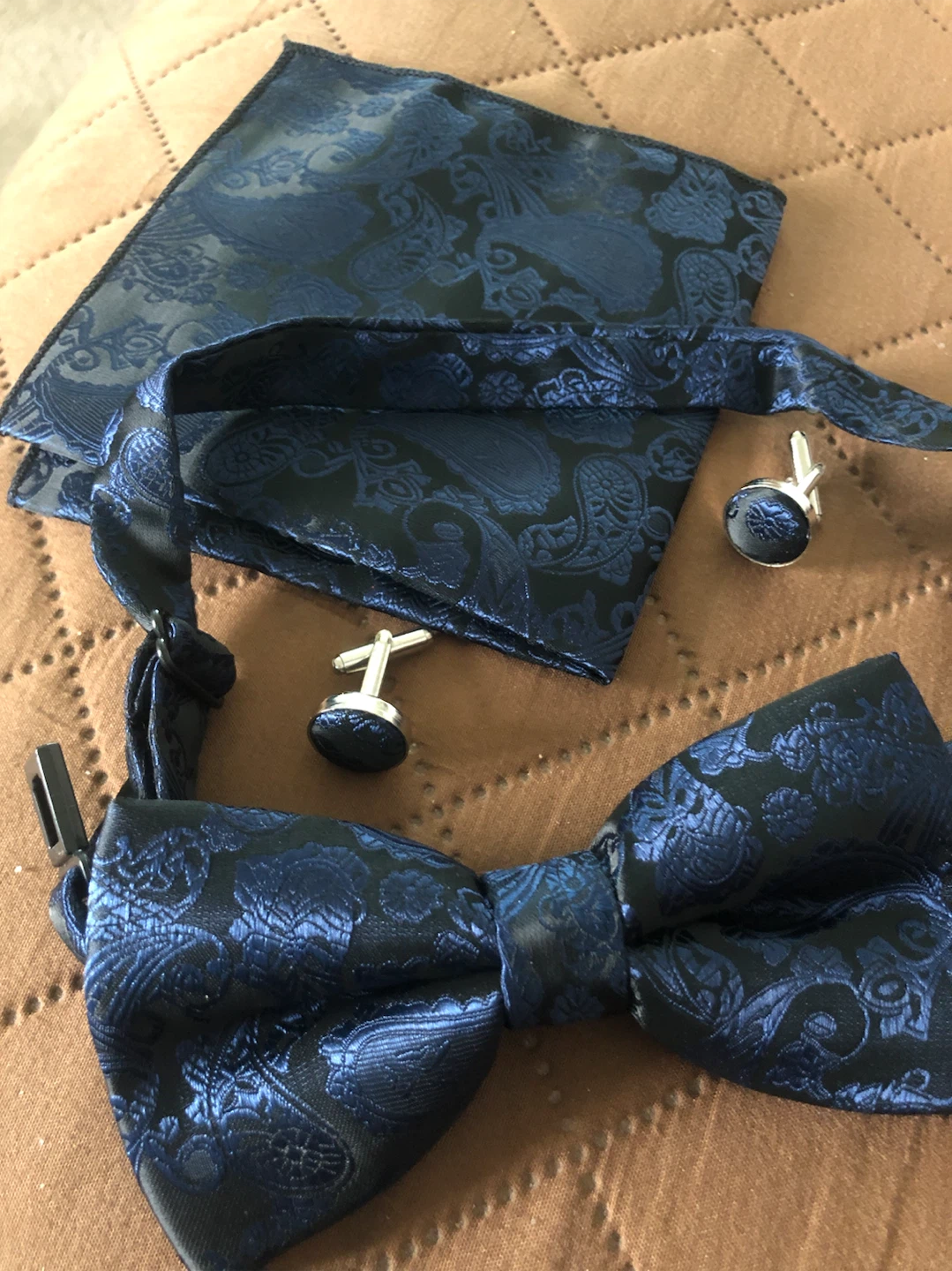 Blue and black paisley bowtie set