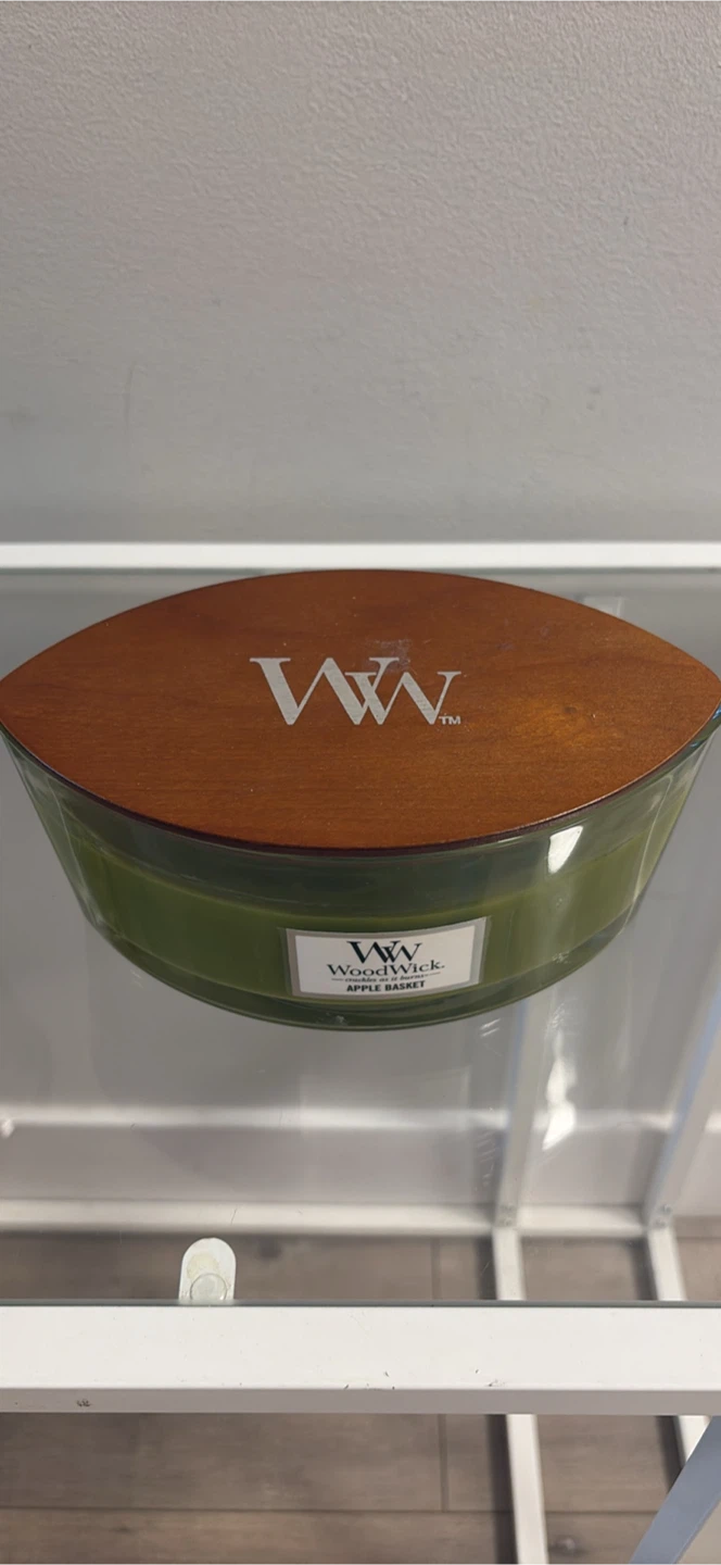 WoodWick Apple Basket Scented Candles