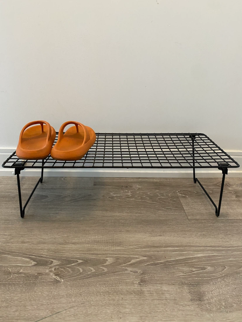 Metal shoe rack