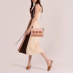 Authentic Burberry Pink Suede Leather Clutch - photo 3