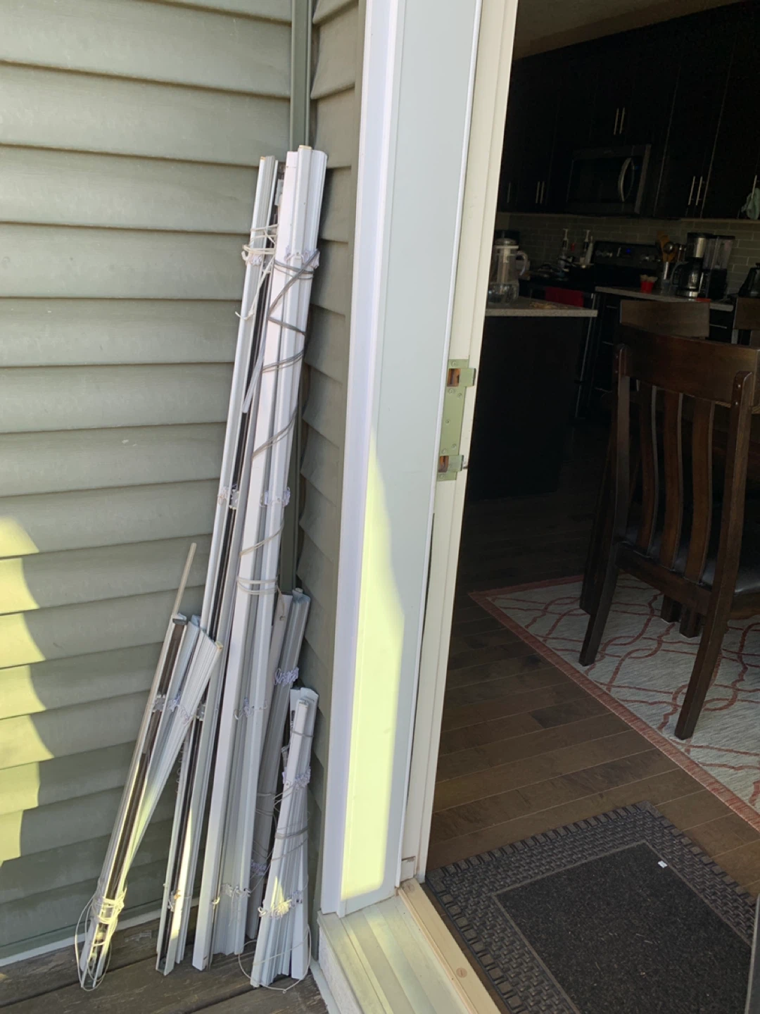 Blinds for windows and door. - photo 2