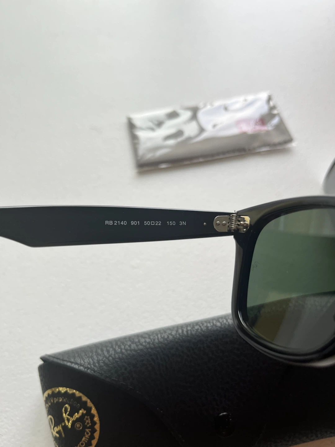 Ray-Ban Wayfarer RB2140 Sunglasses - photo 4