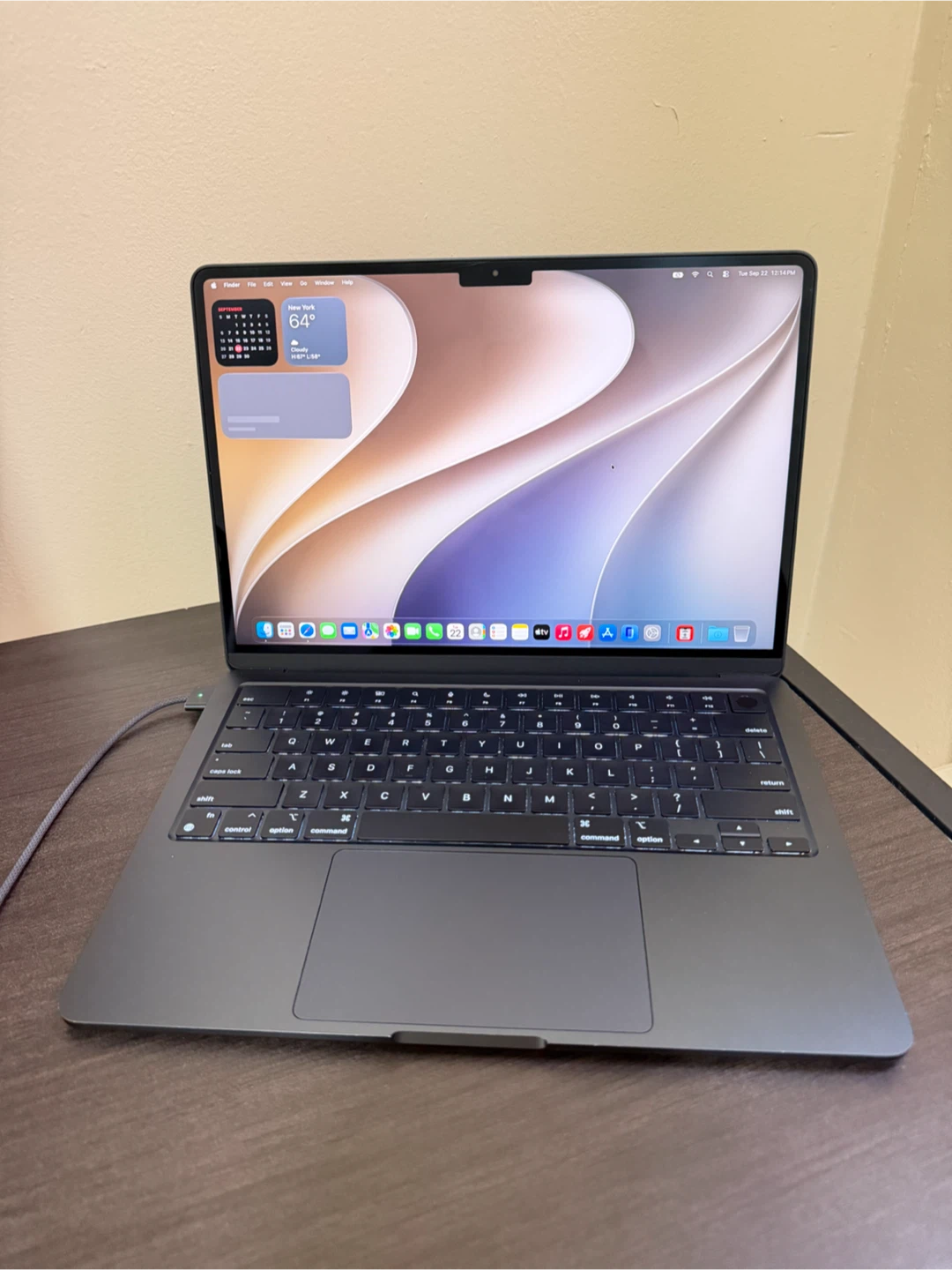 Apple MacBook Air 13-inch (M2) - photo 2