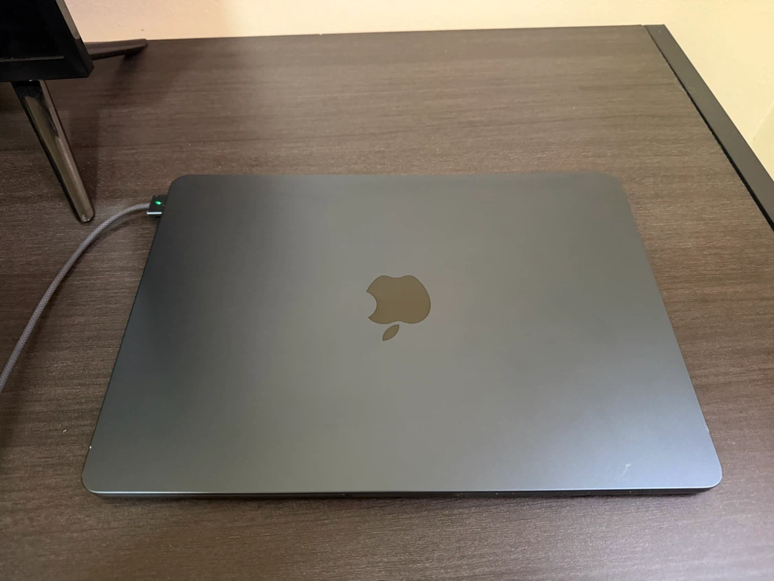 Apple MacBook Air 13-inch (M2) - photo 3