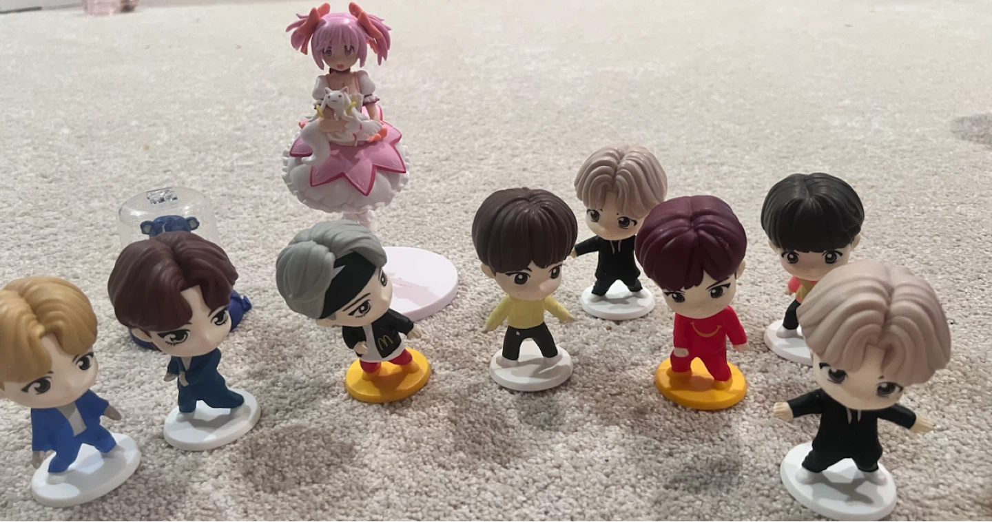 BTS McDonald's Collection Figures - photo 2
