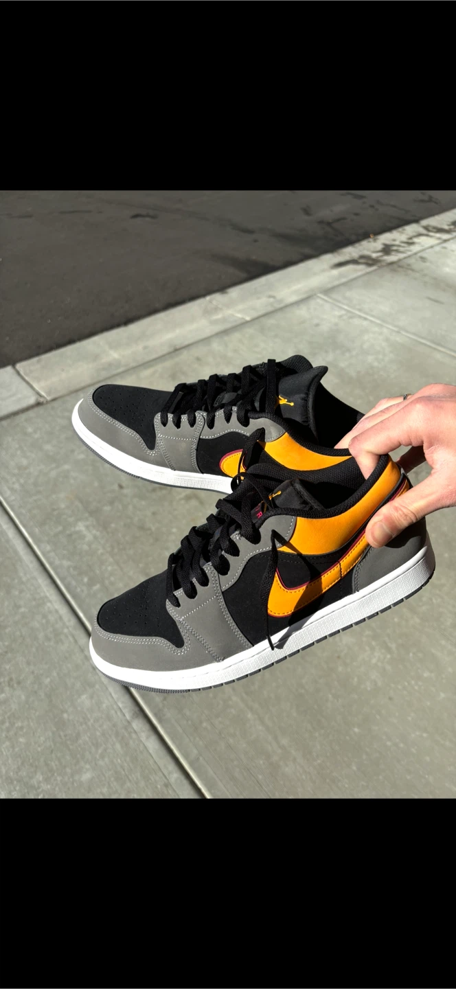 Nike Low dunk Size US 12 Men’s - photo 2