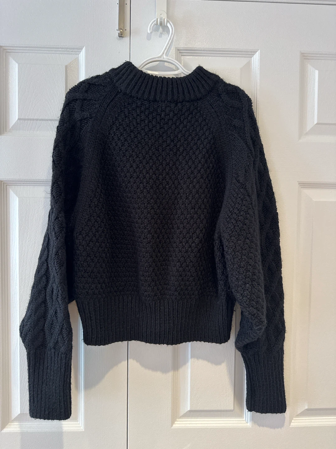 Black cable knit sweater - photo 3