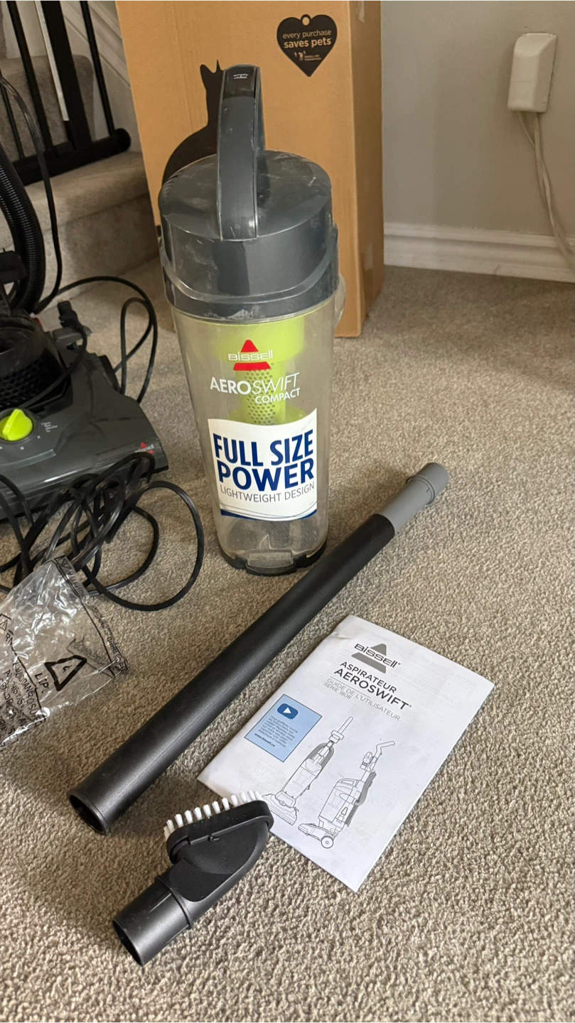 Bissell Vacuum Cleaner – Like New / Broken Handle - photo 3