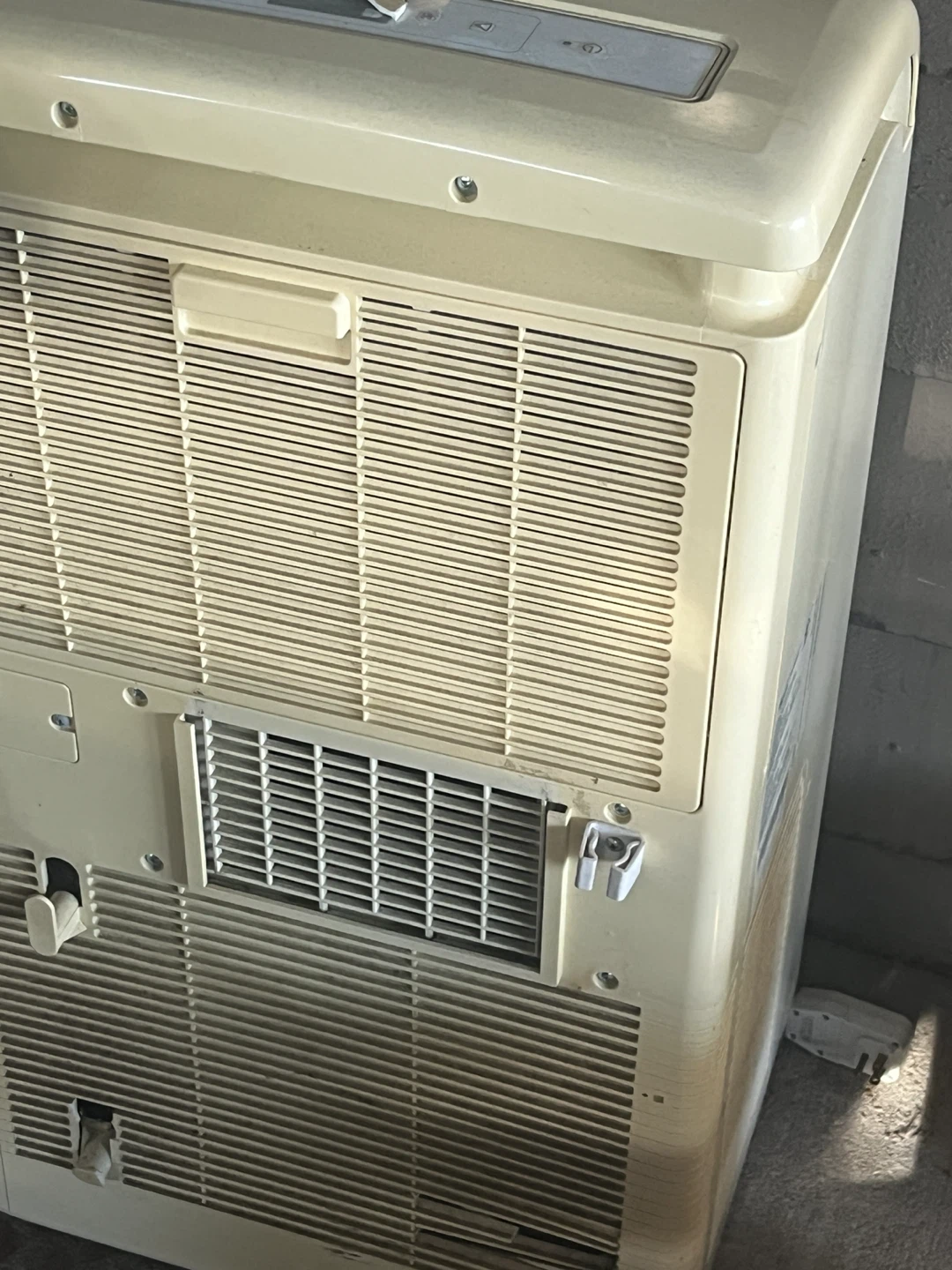 Whirlpool air conditioner - photo 2