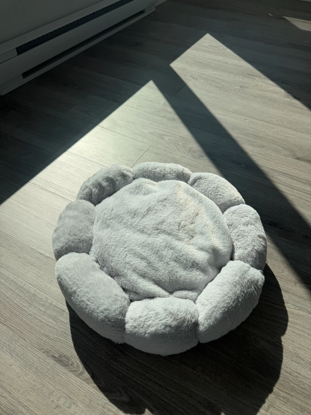 Fluffy Plush Pet Mat & bed and Soft Hooded Hideaway for Cats