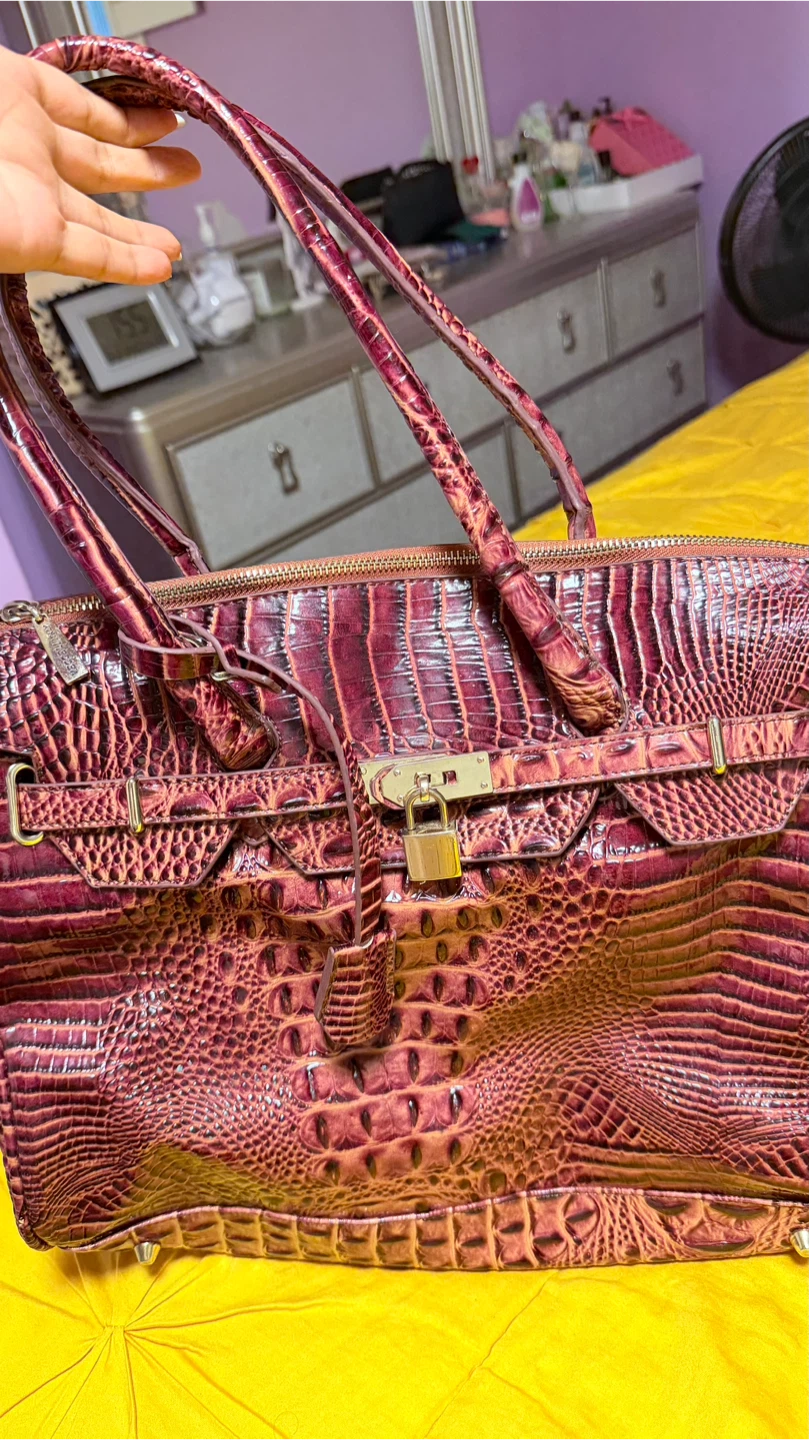 Two Stylish Handbags - photo 3