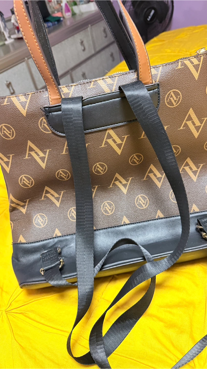 Two Stylish Handbags - photo 5