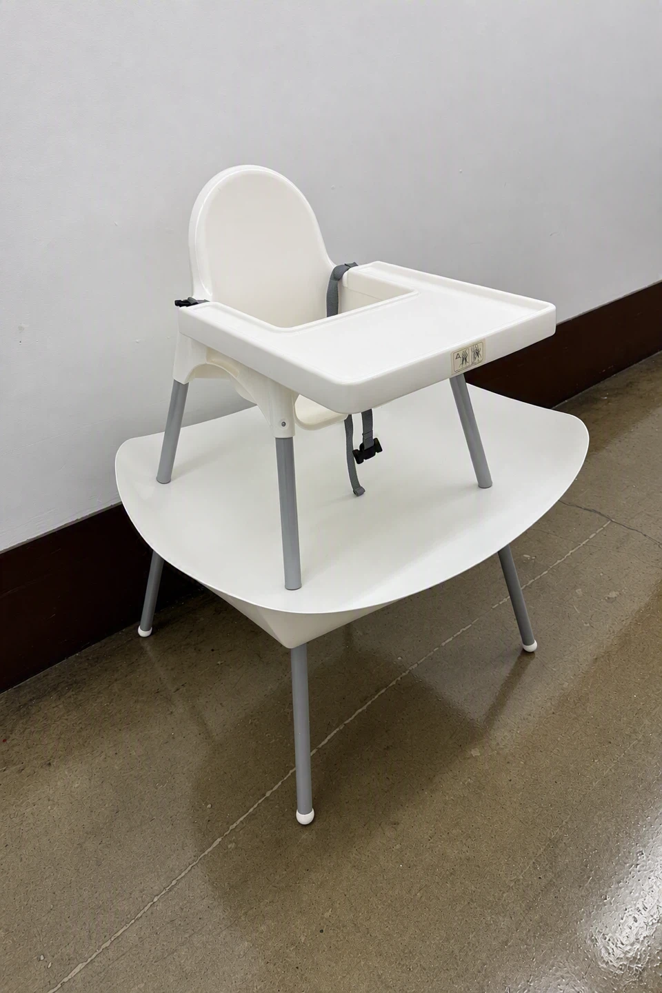 High Chair with Tray & Catcher