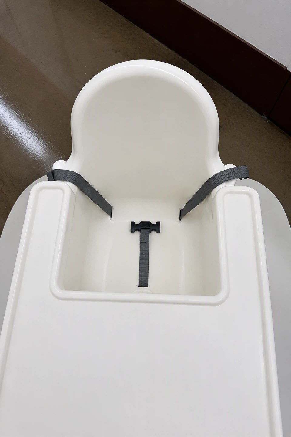 High Chair with Tray & Catcher - photo 2