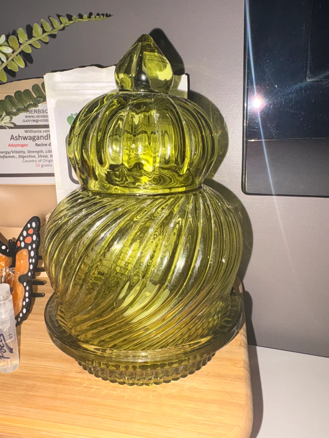Vintage Green Swirl Glass Jar - photo 3