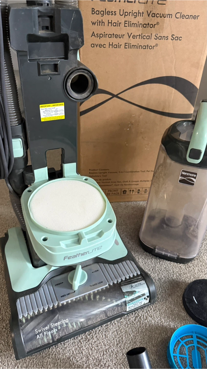 LIKE NEW Kenmore Upright Vacuum Cleaner - photo 2