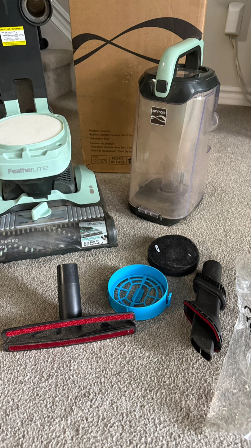 LIKE NEW Kenmore Upright Vacuum Cleaner - photo 3