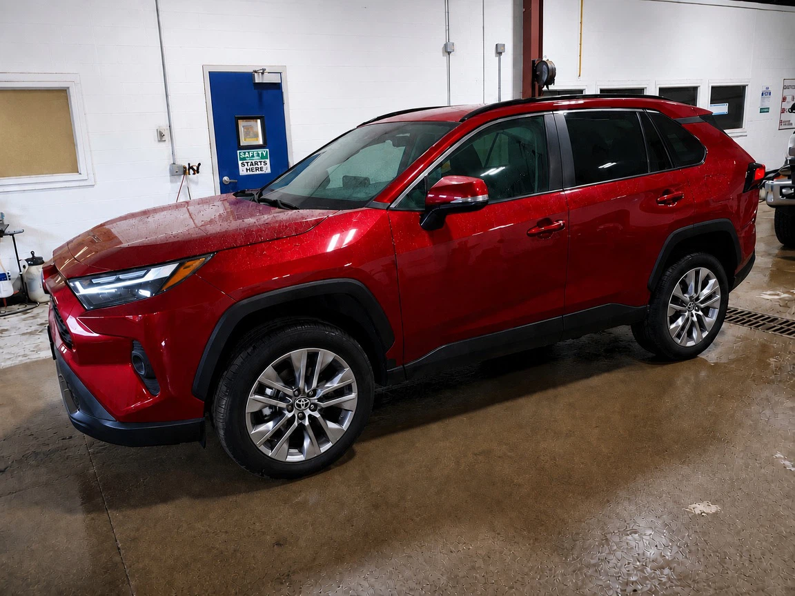 2024 Toyota RAV4 XLE Premium AWD - Excellent Condition - photo 3