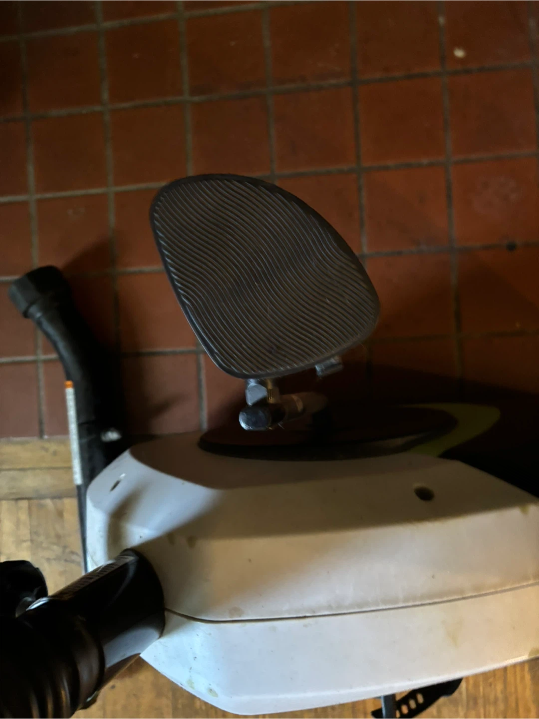 Advantage Fitness exercise bike - photo 2