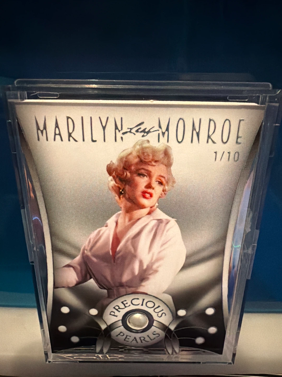Leaf Marilyn Monroe Precious Pearls Card 1/10