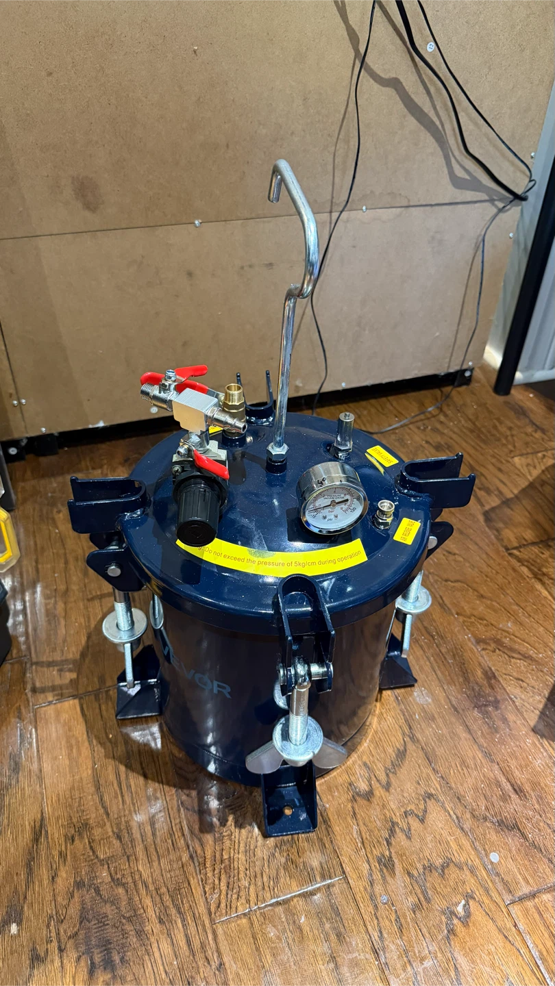 VEVOR Pressure Pot for Casting resin and spray painting