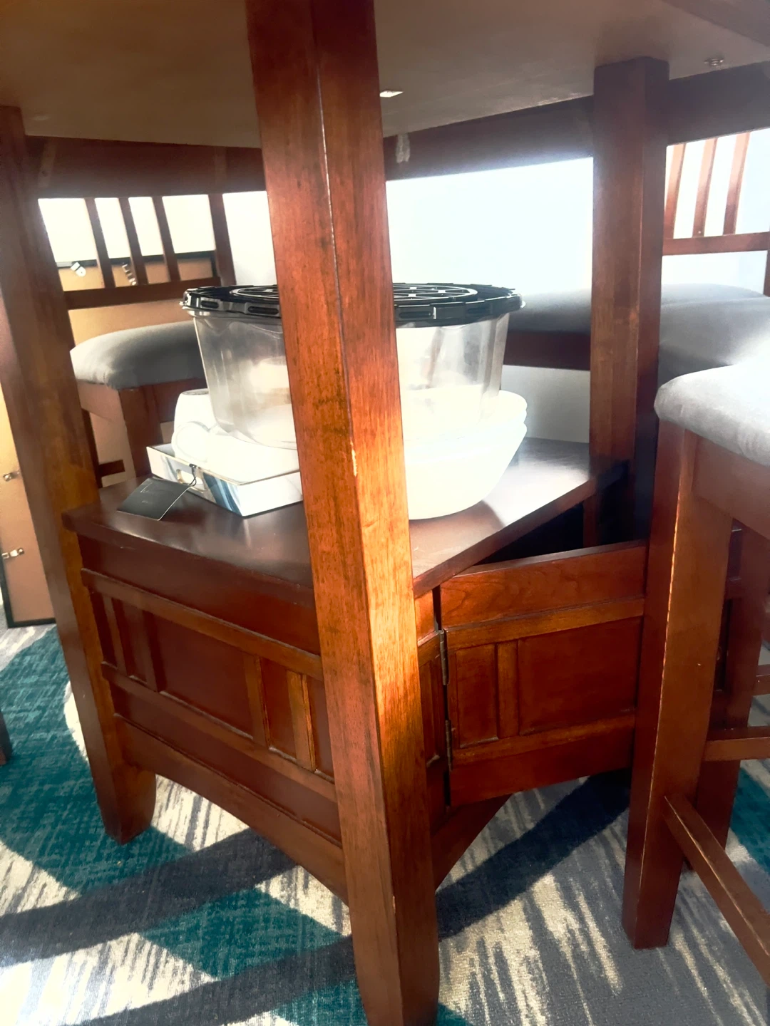 Wood dining table and  6 chairs