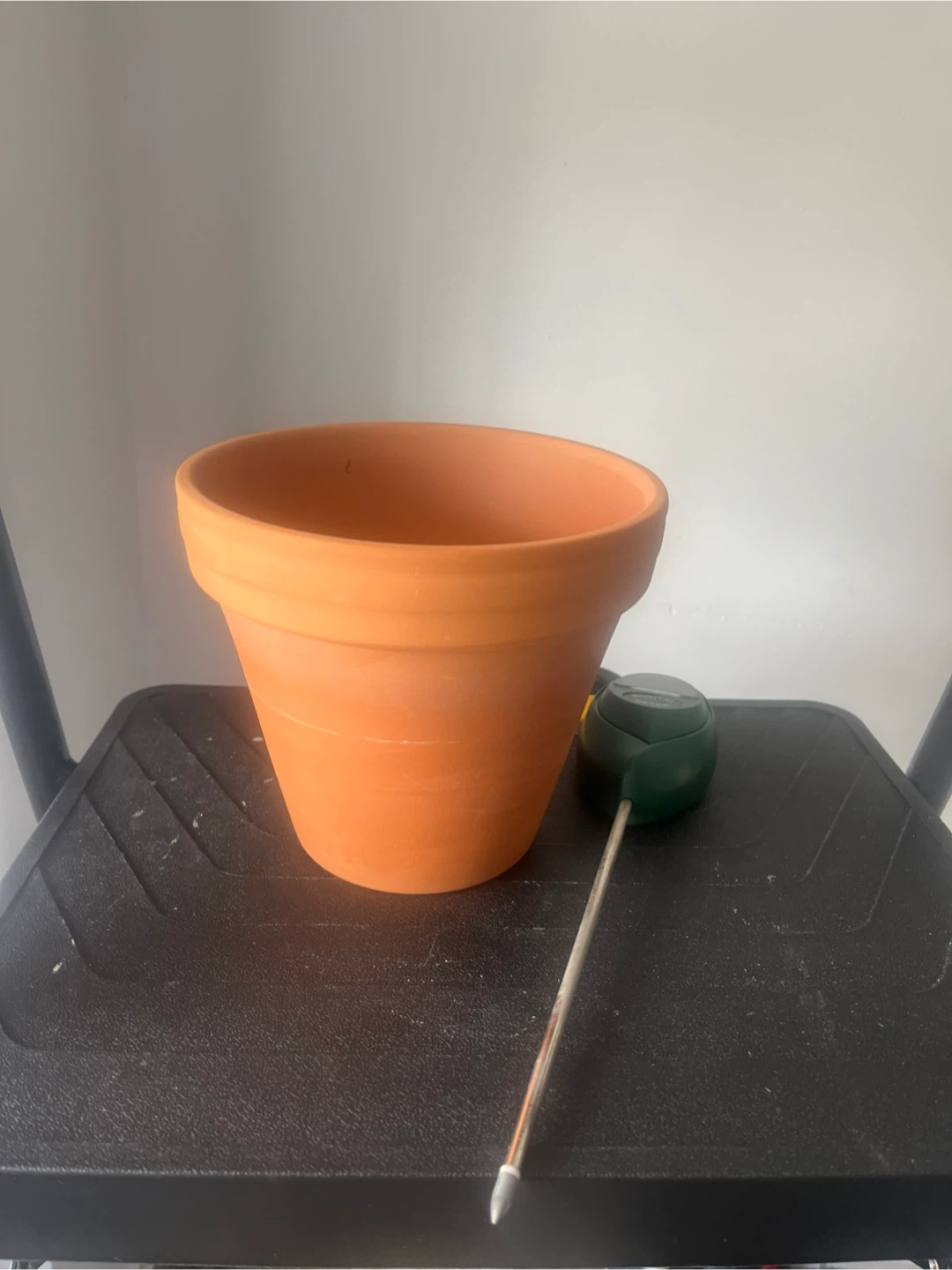 Set of three plant pots with soil moisture meter - photo 3