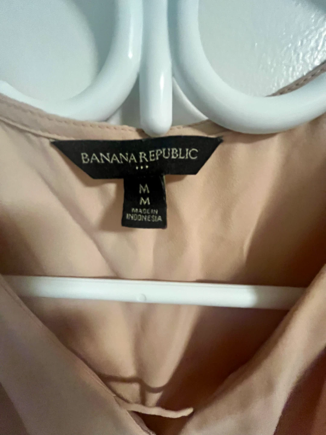 Banana Republic Beige V-Neck Blouse - photo 2