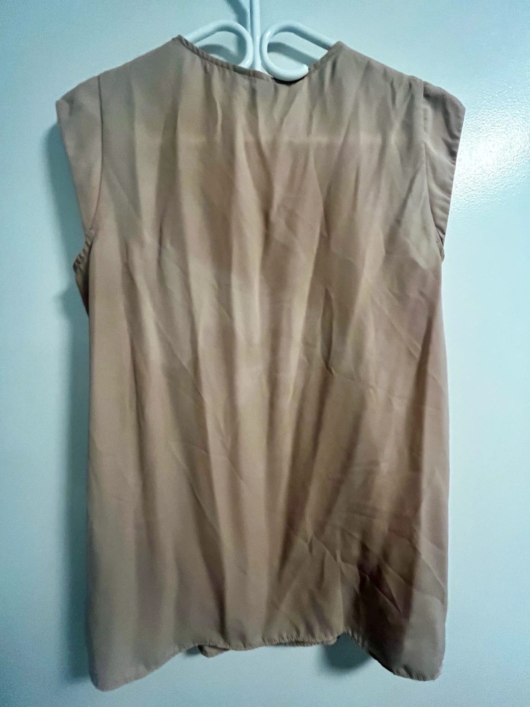 Banana Republic Beige V-Neck Blouse - photo 3