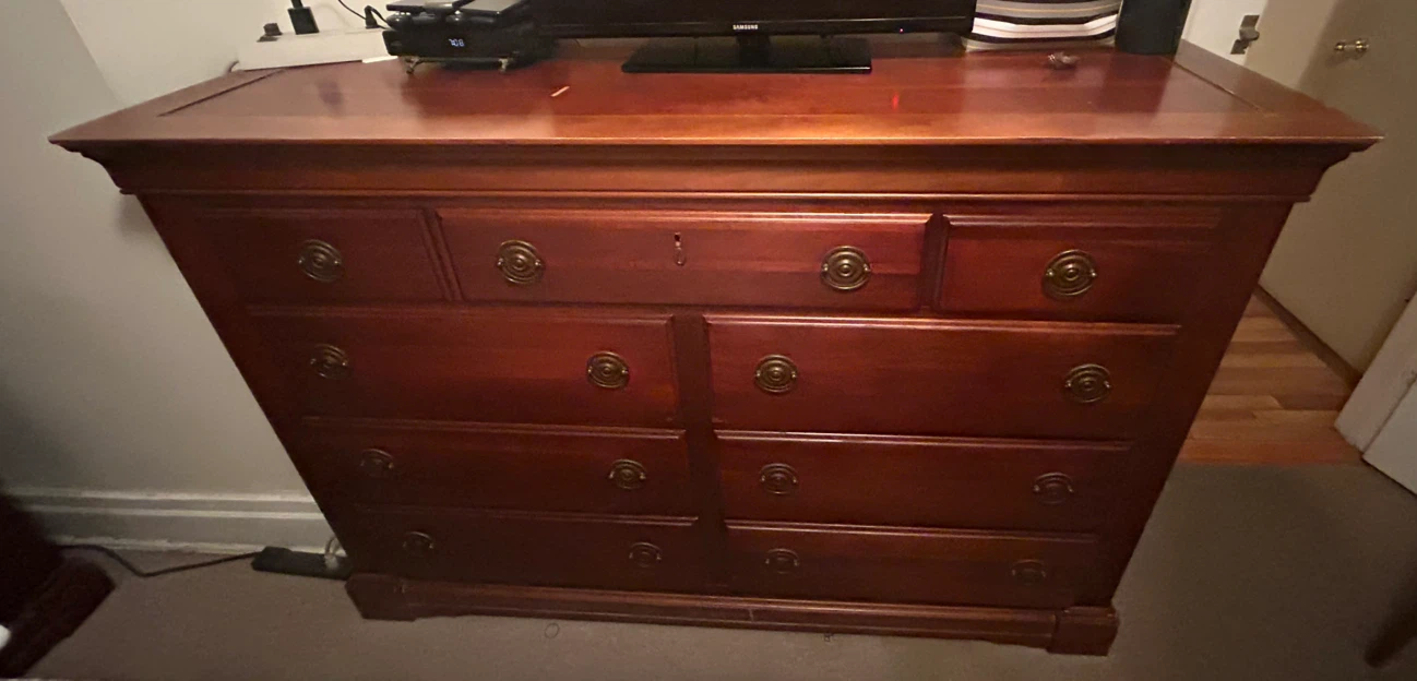Vintage Wooden Dresser Set - photo 2