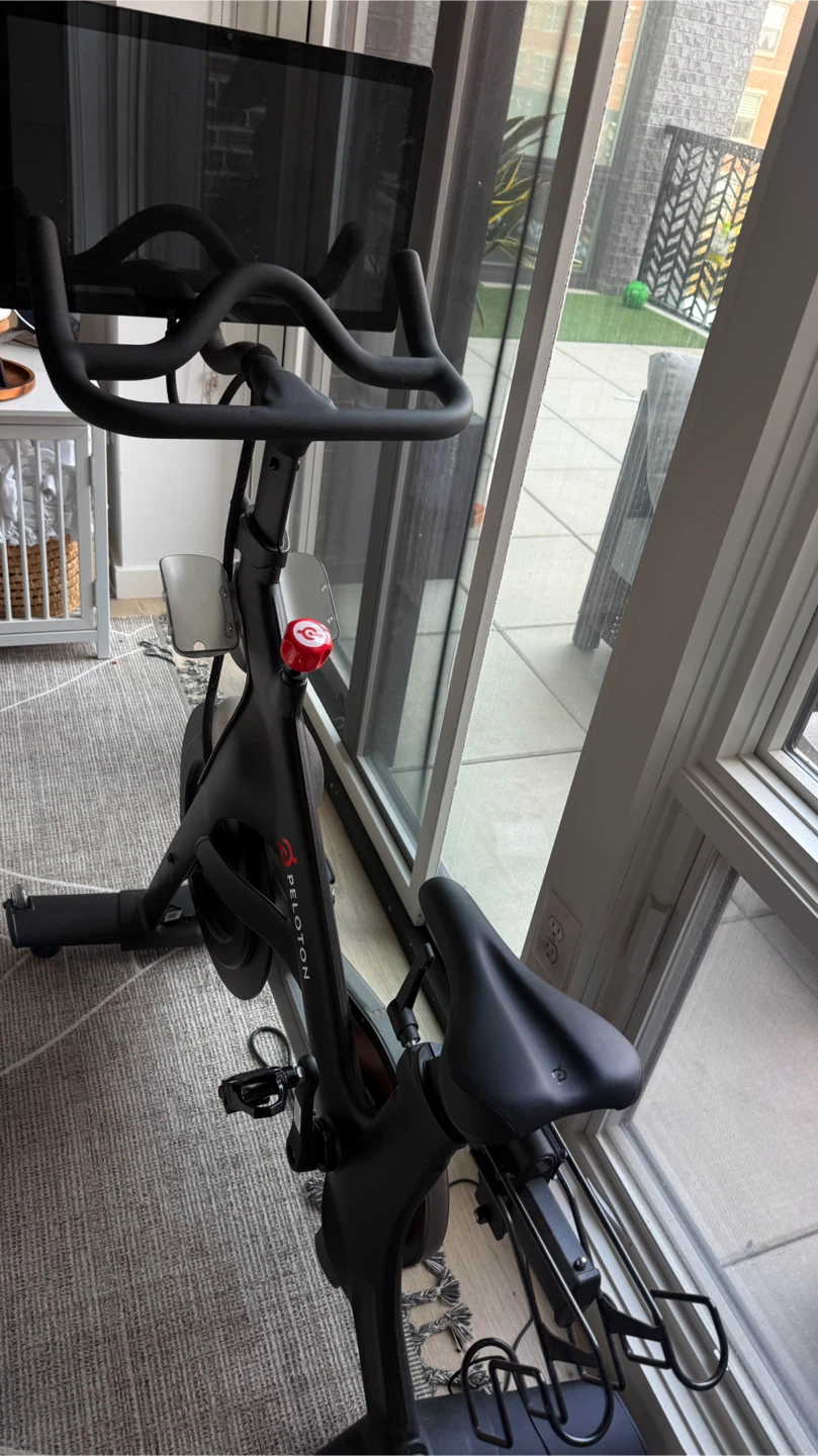 Peloton Exercise Bike (Original) - photo 4