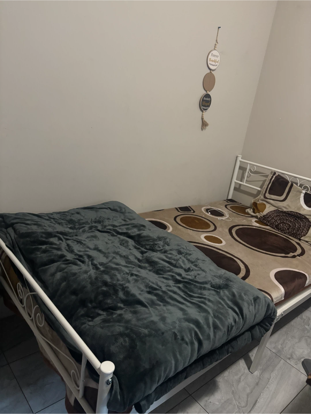 White Metal Twin Bed Frame with mattress