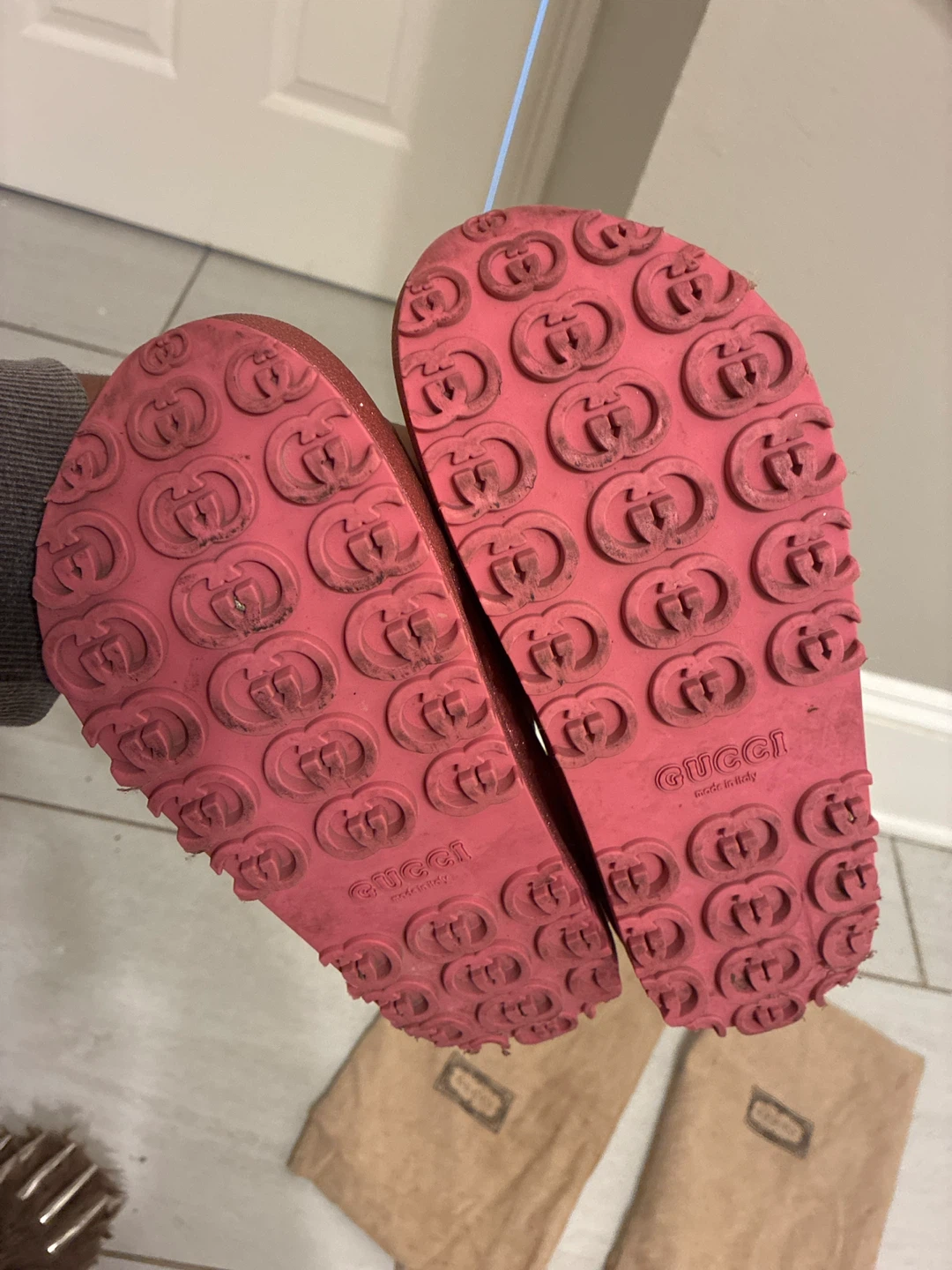 Gucci Pink Glitter Platform Slides - photo 2