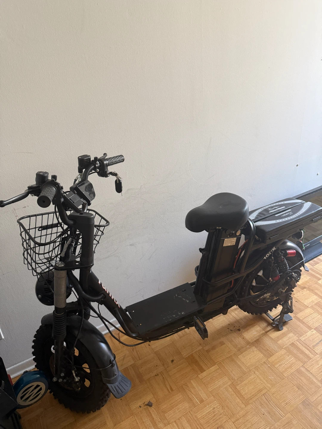 Tanks 48V Electric Scooter