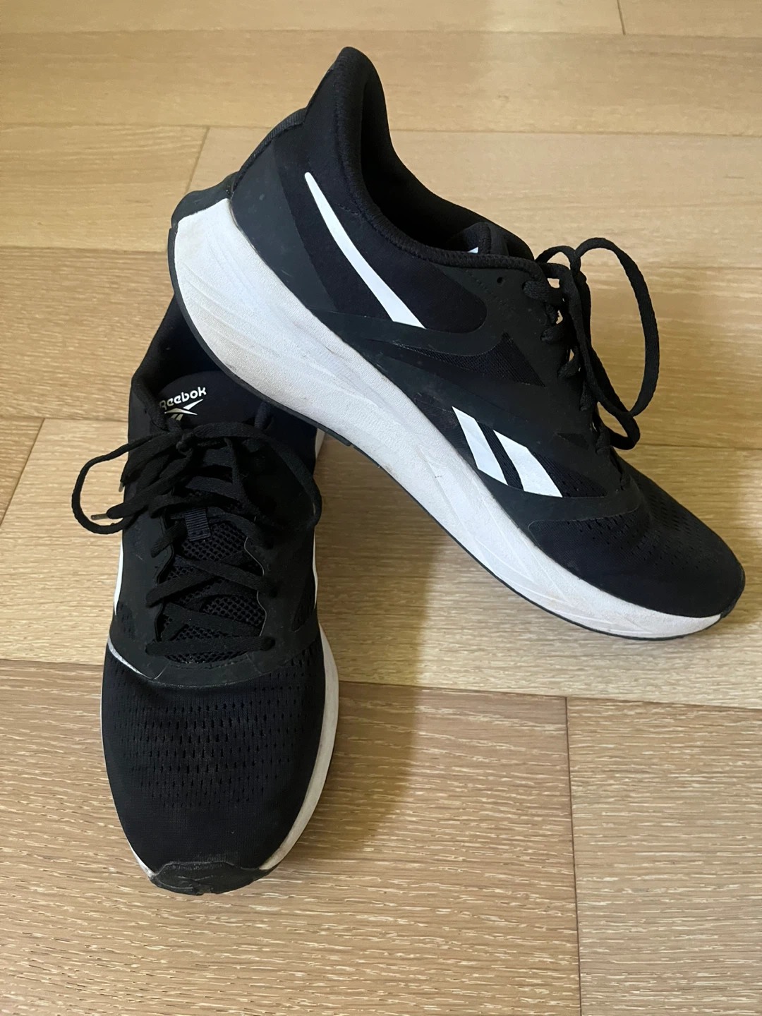 Reebok sneakers - photo 2