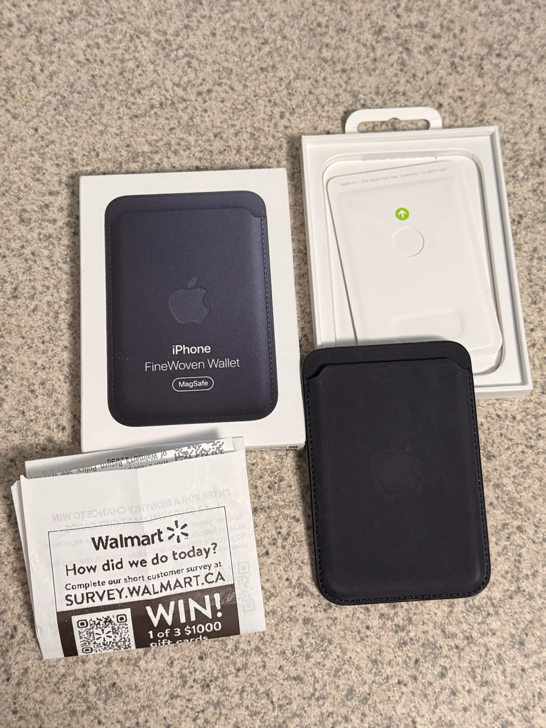 Apple Black Wallet with MagSafe - Like New