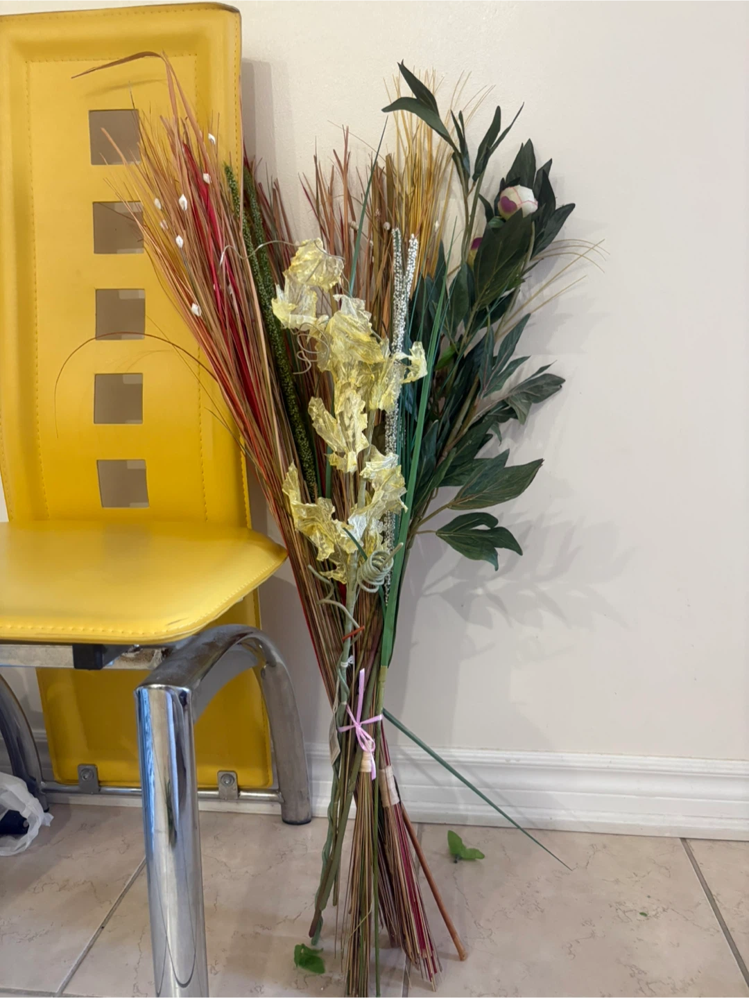 Two Decorative Artificial Flower Bundles - photo 2