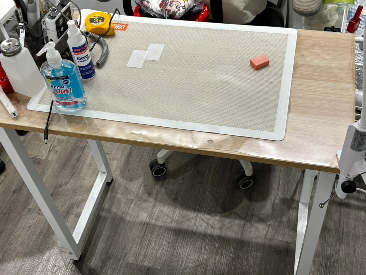 Desk with White Metal Frame - photo 2