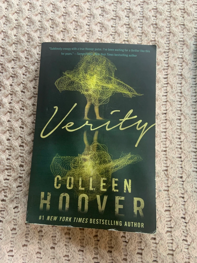 Verity and It Starts with Us by Colleen Hoover - photo 2