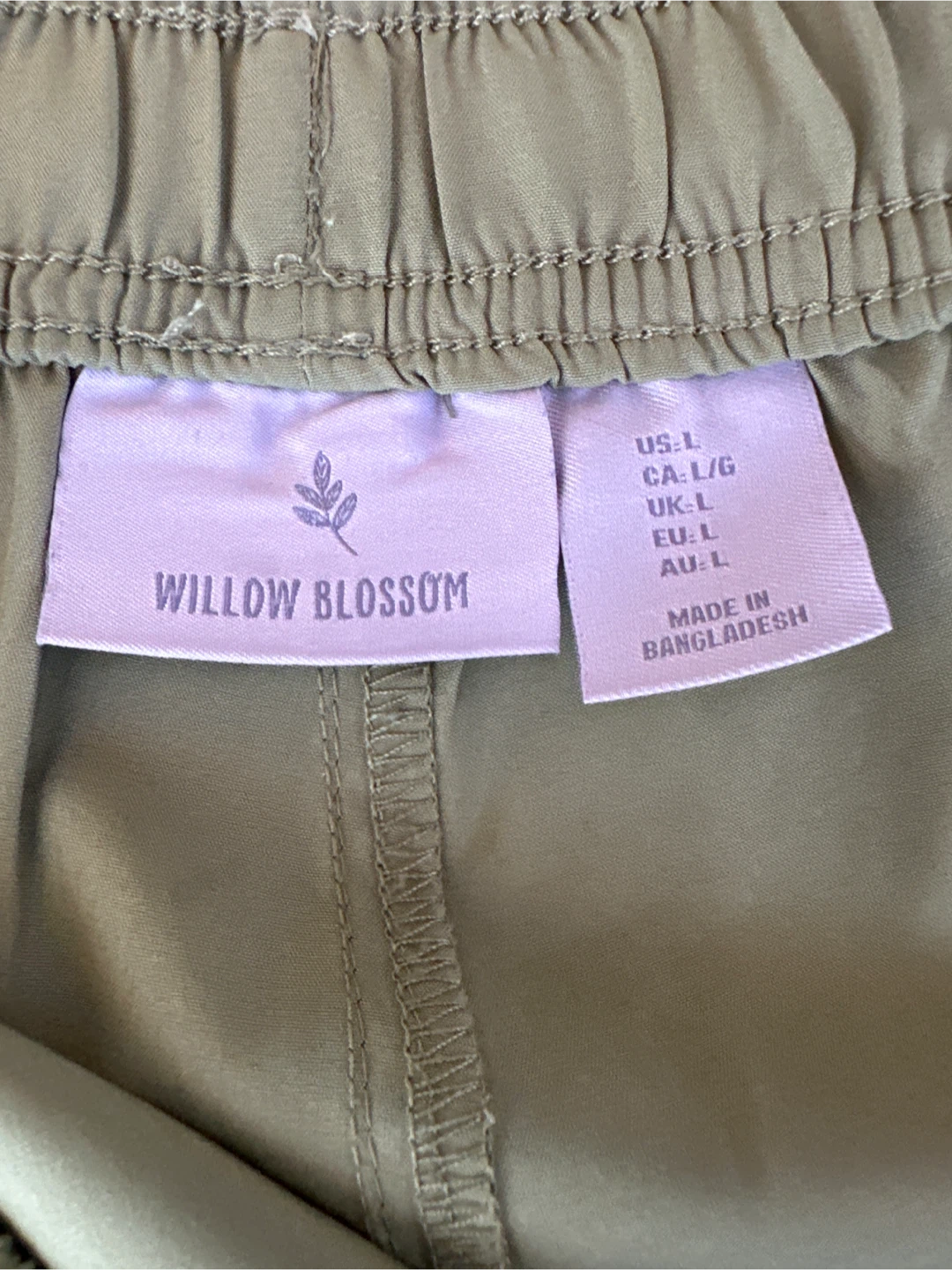 Willow Blossom Olive Green Shorts - Size Large - photo 3