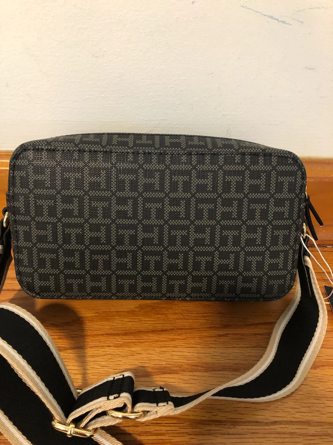 Tommy Hilfiger Monogram Crossbody Bag - photo 2