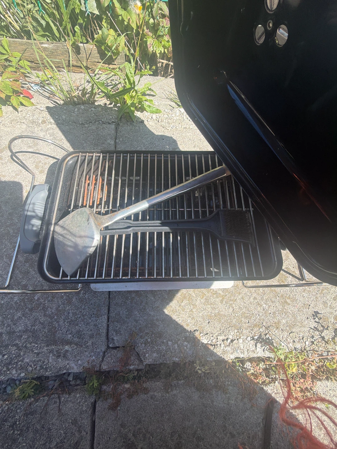 Weber Go-Anywhere Charcoal Grill - photo 2