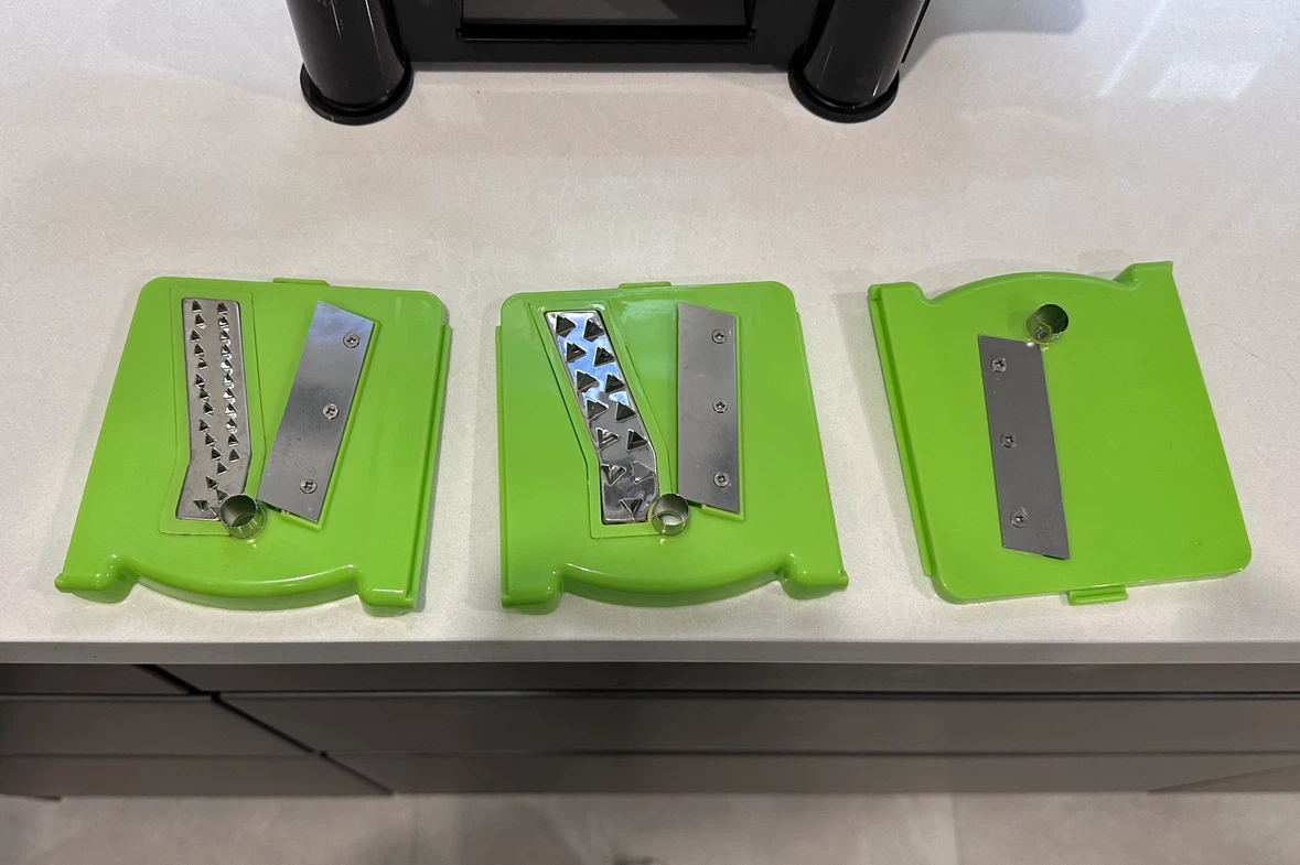 Vegetable Spiralizer with 3 Blades - photo 4