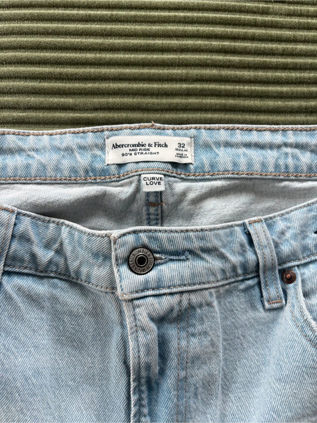 Abercrombie & Fitch Curve Love 90s Straight Jeans - photo 2