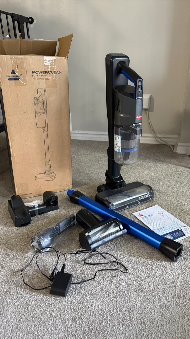 LIKE NEW Bissell PowerClean FurFinder Stick Vacuum