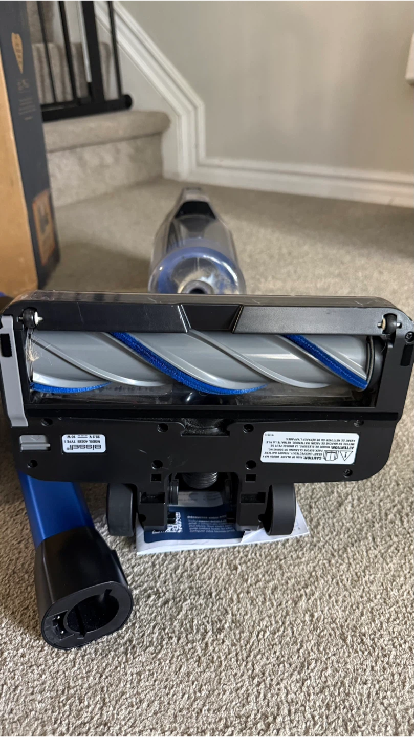 LIKE NEW Bissell PowerClean FurFinder Stick Vacuum - photo 3