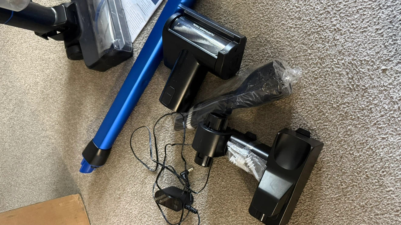 LIKE NEW Bissell PowerClean FurFinder Stick Vacuum - photo 5