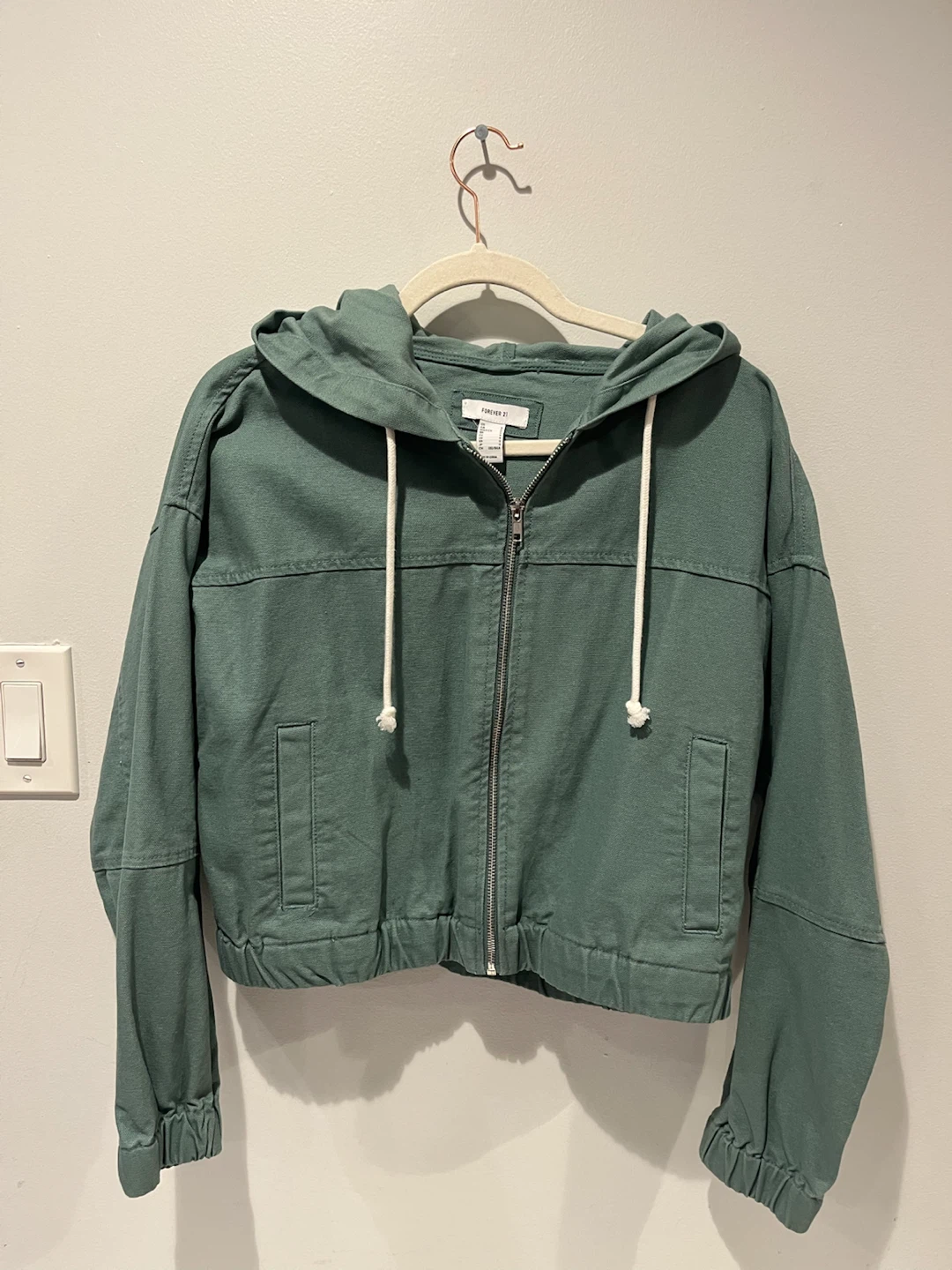 Forever 21 Sage Green Zip-Up Hoodie Size Small